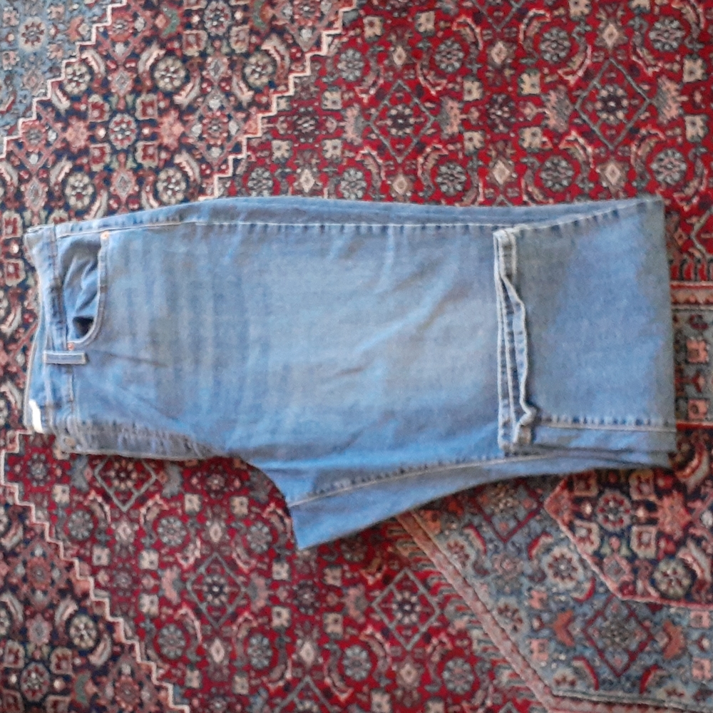 Levi's plus size ribcage jeans. Button fly, straight, rodeo, High waist. 24W.